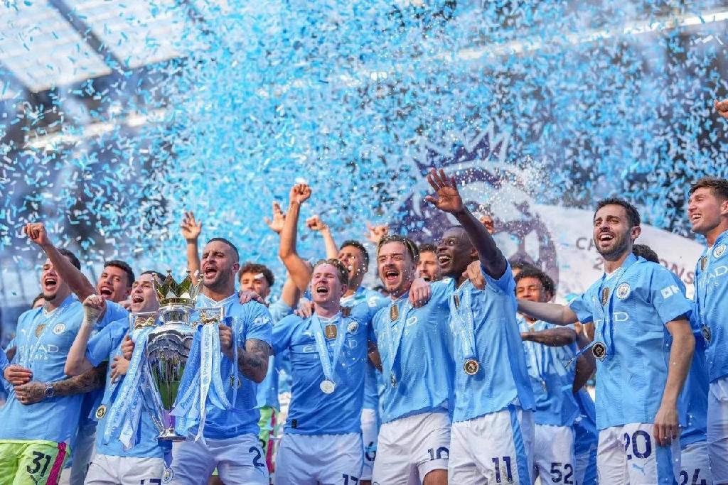 曼城欧冠征途：荣耀与低谷交织的冰火之歌